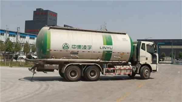 3915k1体育十年品牌值得信赖罐车