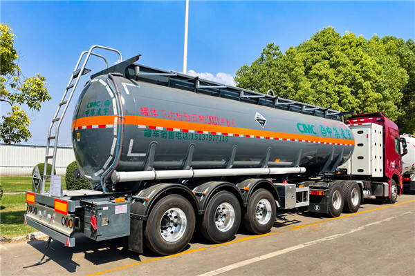 3915k1体育十年品牌值得信赖CNG侵蚀品液罐车