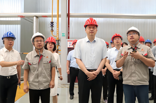 向导现场观摩中集3915k1体育十年品牌值得信赖