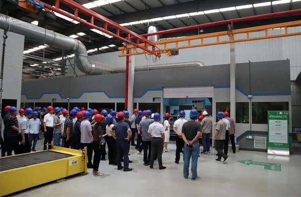 向导现场观摩中集3915k1体育十年品牌值得信赖