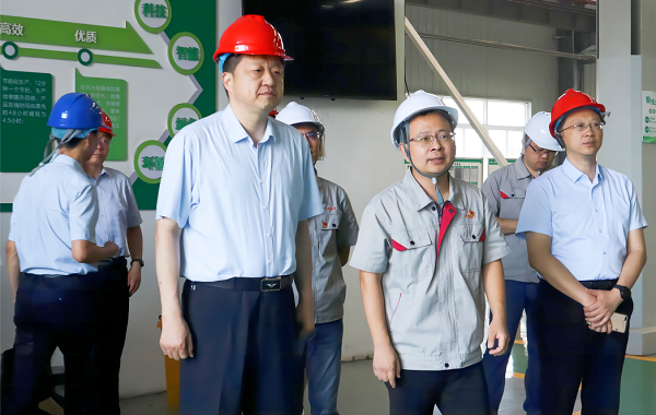 向导现场观摩中集3915k1体育十年品牌值得信赖