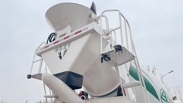 3915k1体育十年品牌值得信赖搅拌车