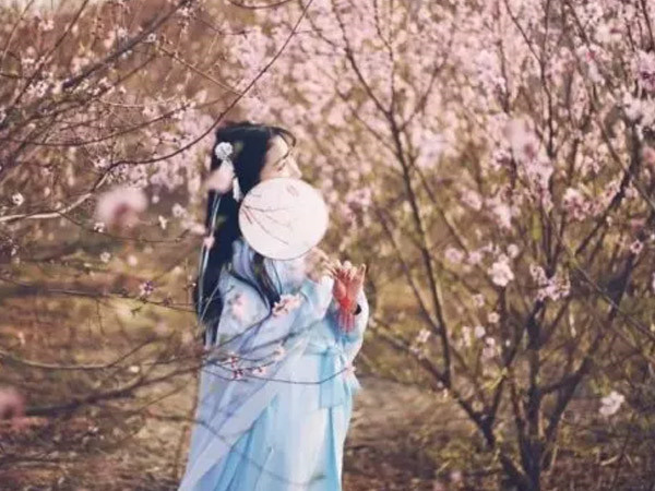 公司团委举行“文化建设年启动仪式暨3.12植树”活动