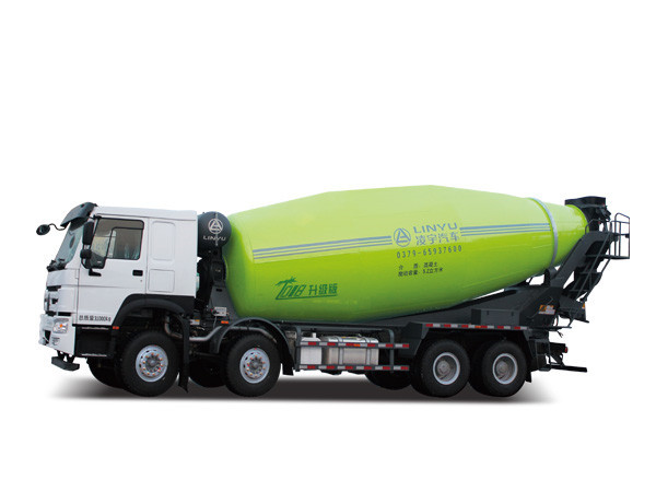 中集3915k1体育十年品牌值得信赖LNG搅拌车闪亮“河南省2012年LNG推广会”