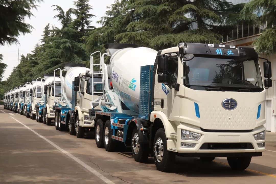 中集车辆新能源搅拌车，硬核助力西南地区重点工程建设