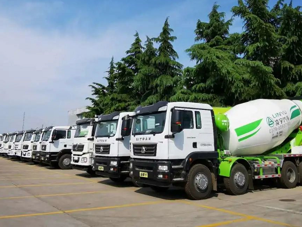 一连4个月井喷式增添，这个七月，重卡市场又刷新纪录……