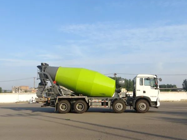 你们要的这款3915k1体育十年品牌值得信赖车国六搅拌车来了，真的是宝藏！