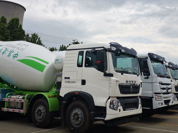 混凝土搅拌车异响故障扫除检查，减速机、液压泵传动轴