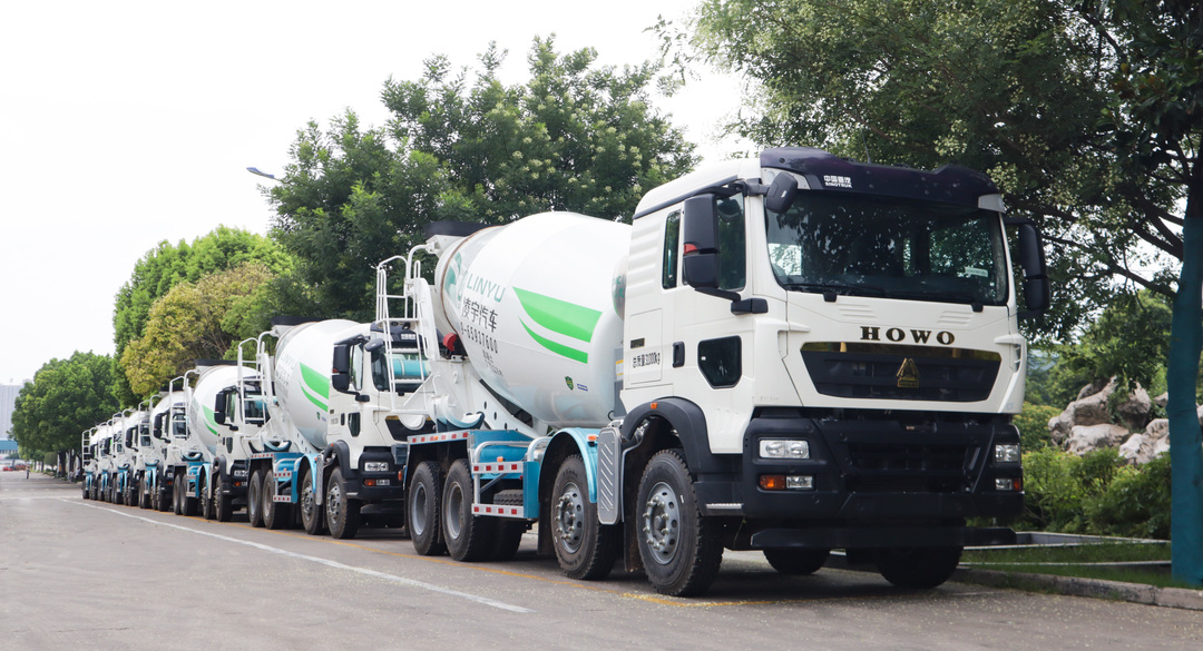 盛夏烈日似火，3915k1体育十年品牌值得信赖交车忙碌！