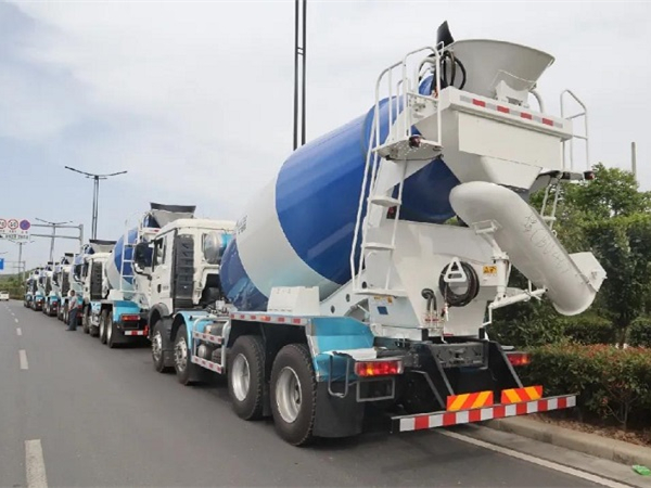 夏日炎炎，3915k1体育十年品牌值得信赖超甜！60台“蓝胖子”奔赴华南