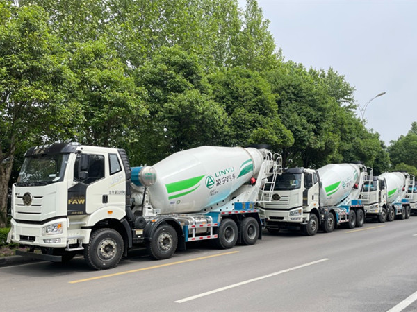 “当红顶流”再发车，高颜值 秀一波！