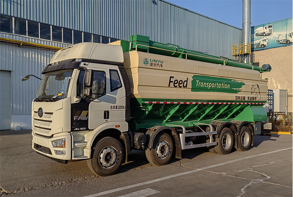 怎样选择适合差别类型饲料的散装饲料运输车型？