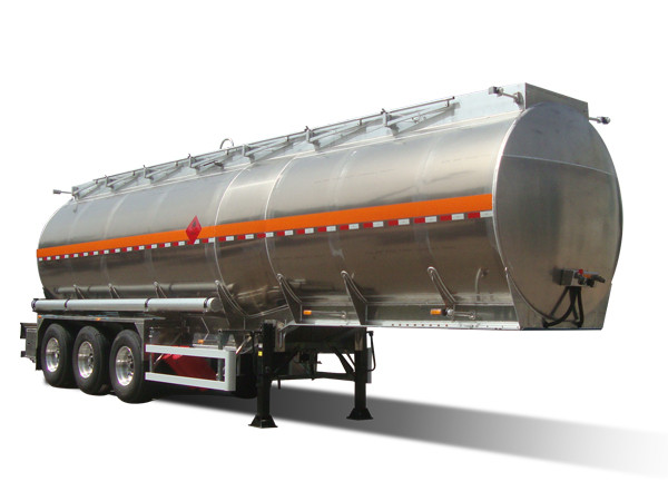 易燃液体运输车的维护保养